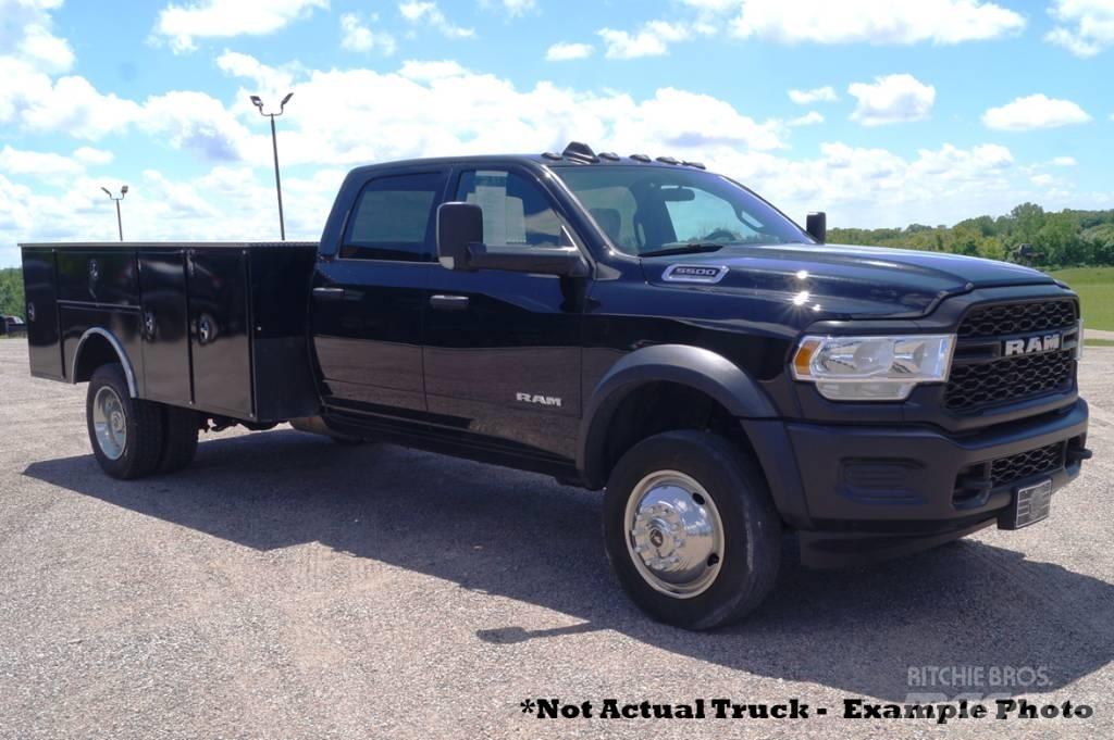 RAM 5500 TRADESMAN Flakbilar/Pickuper
