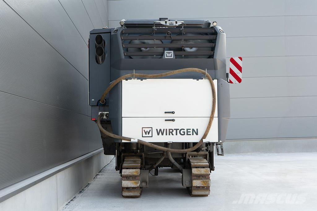Wirtgen W 220 FI Asfaltskallfräsmaskiner