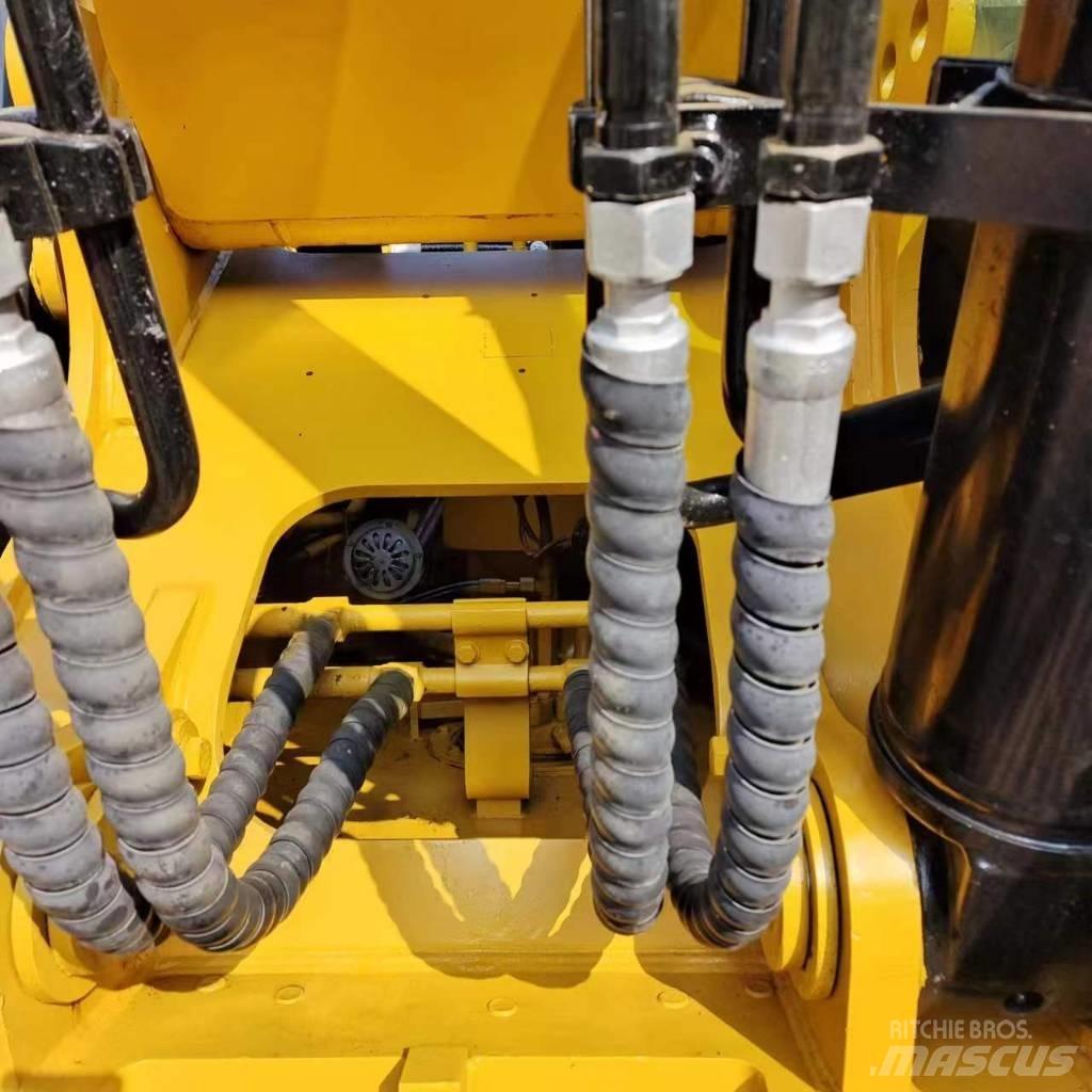 CAT 329 D Bandgrävare