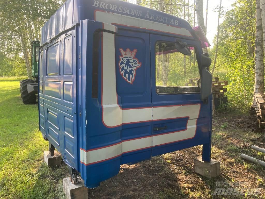 Scania 143 H Hytter och interiör