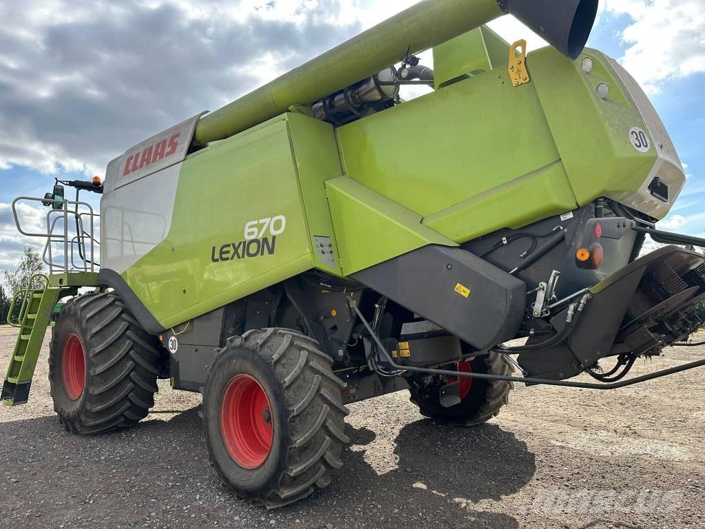 CLAAS Lexion 670 Skördetröskor