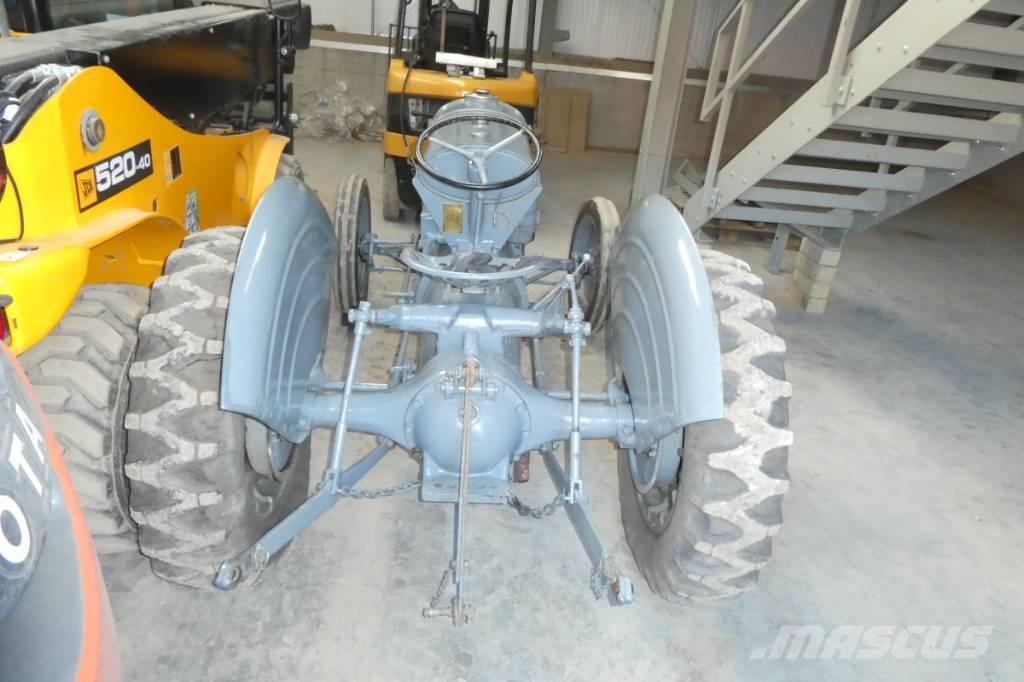 Ferguson type a Traktorer