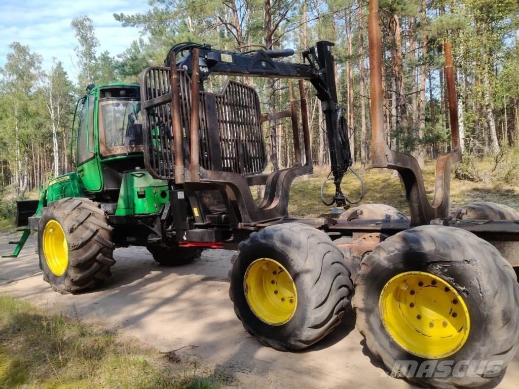John Deere 1010 E Skotare