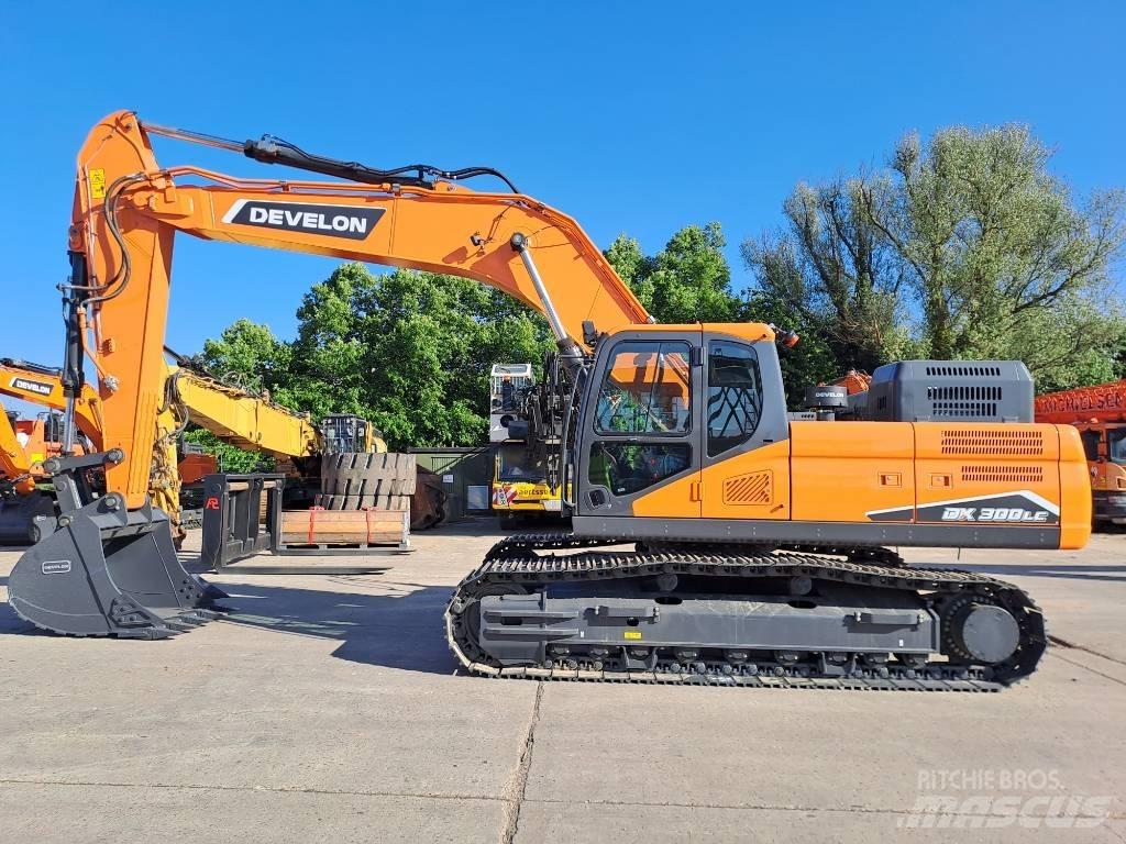 Develon DX300LC-7M Bandgrävare