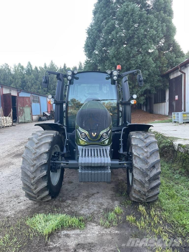 Valtra G 135 Traktorer
