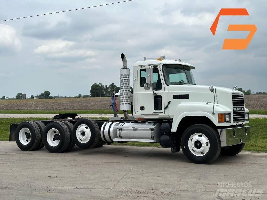 Mack CHN 613 Dragbilar