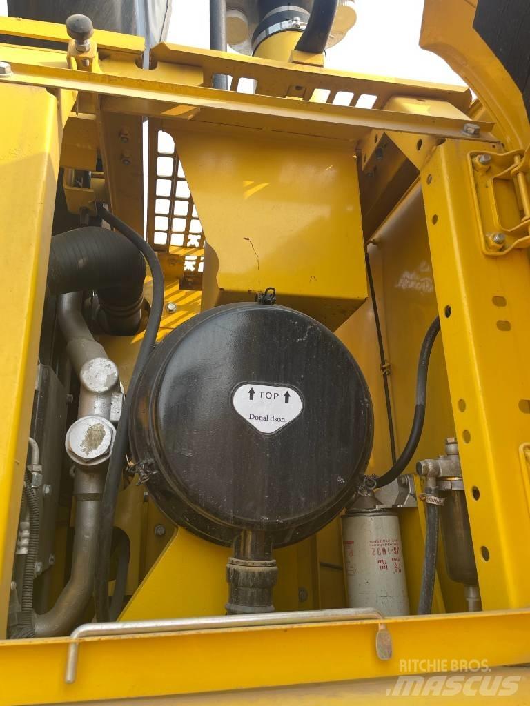 Komatsu 350 Bandgrävare