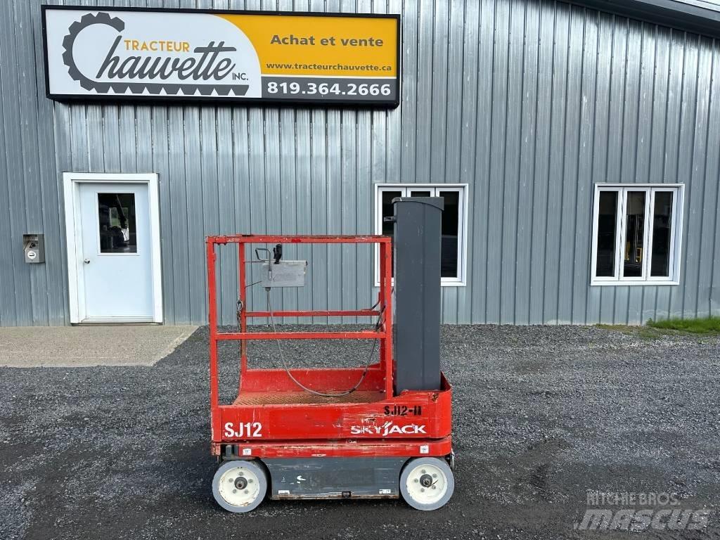 SkyJack SJ 12 Saxliftar