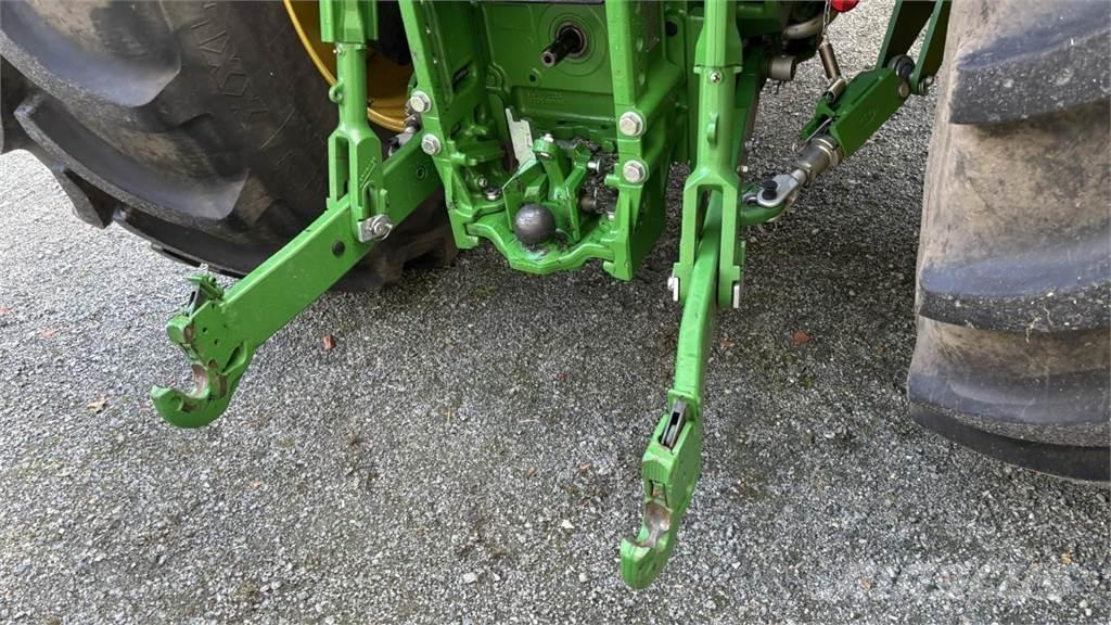 John Deere 6R215 Traktorer