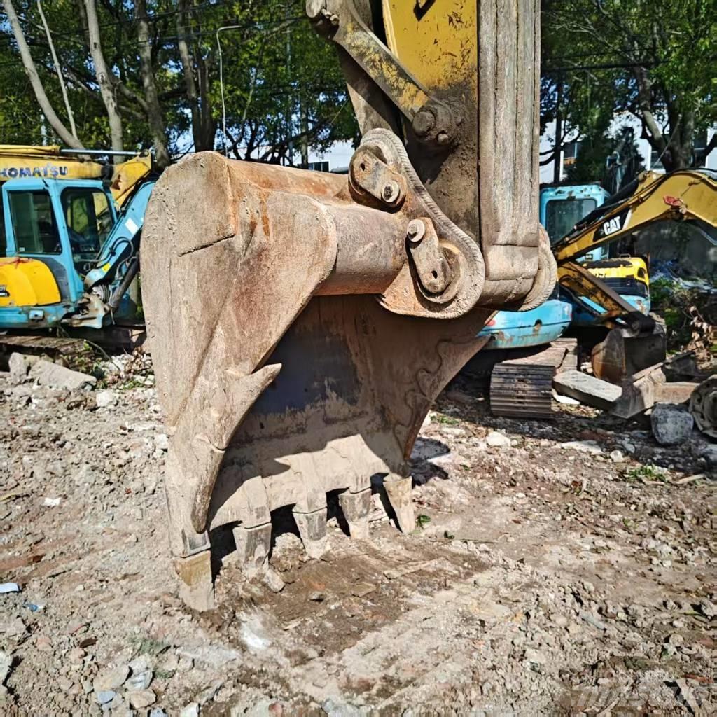 CAT 330 D Bandgrävare