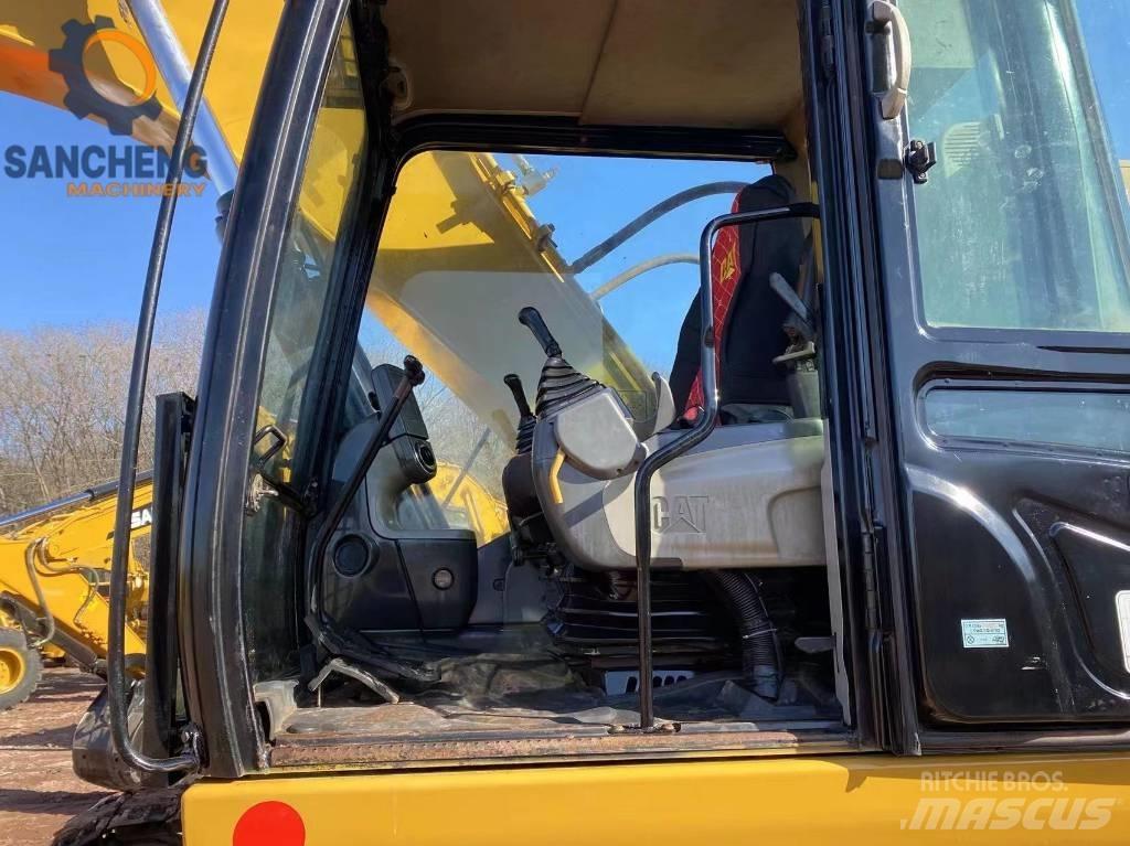 CAT 325 D Bandgrävare