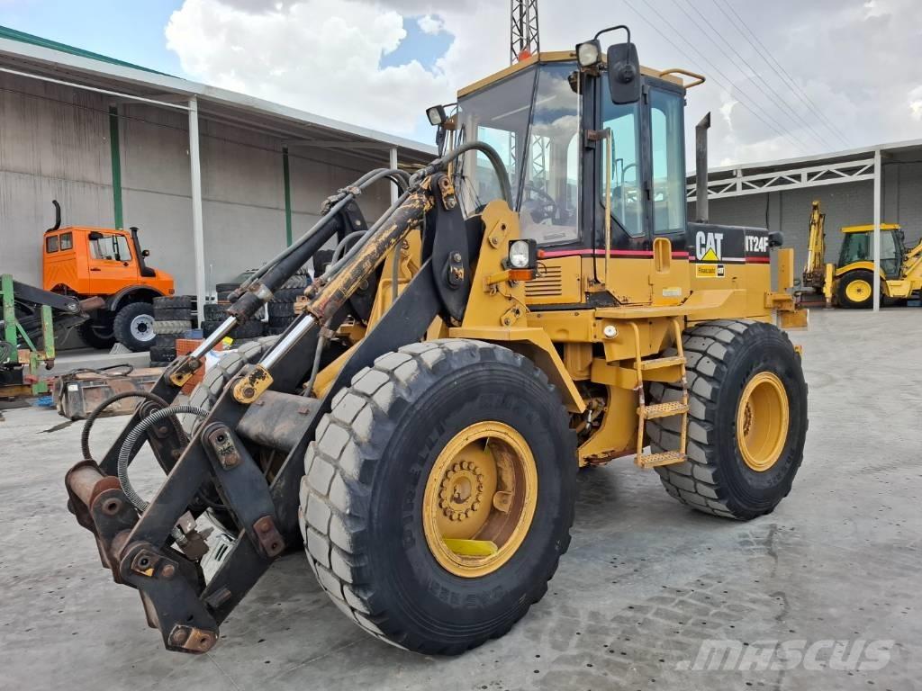 CAT IT 24 F Hjullastare