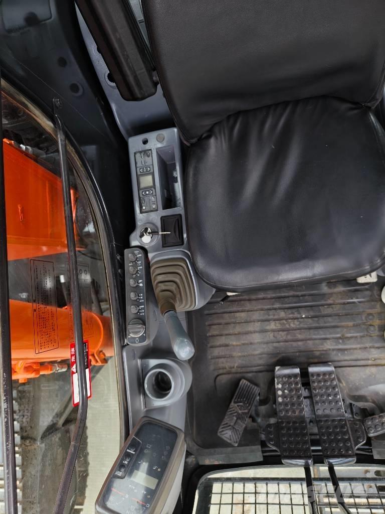 Hitachi ZX 120 Bandgrävare