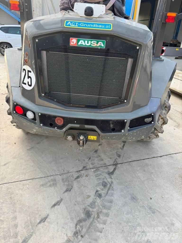 Ausa D 601 Minidumprar