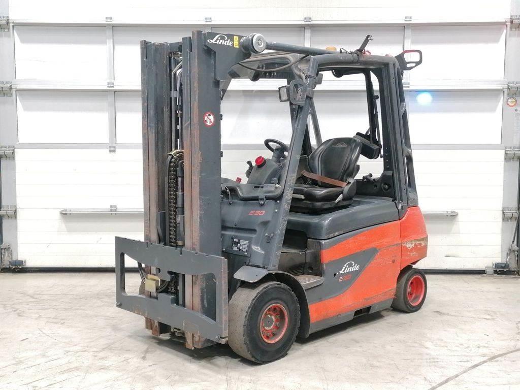 Linde E30-01 Elmotviktstruckar
