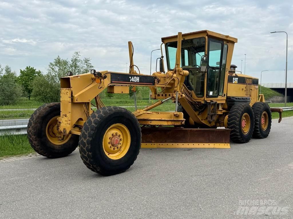 CAT 140H Väghyvlar