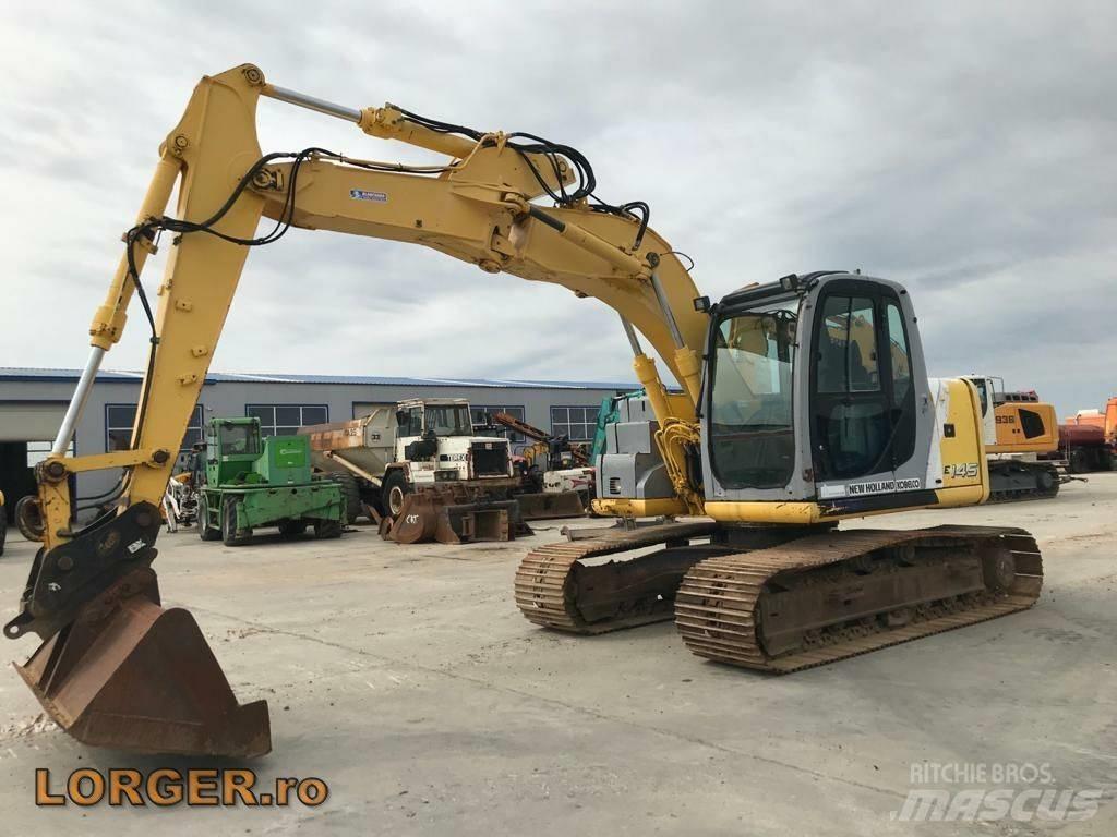 New Holland E 145 Bandgrävare