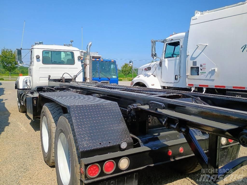 Mack RD 688 S Sopbilar