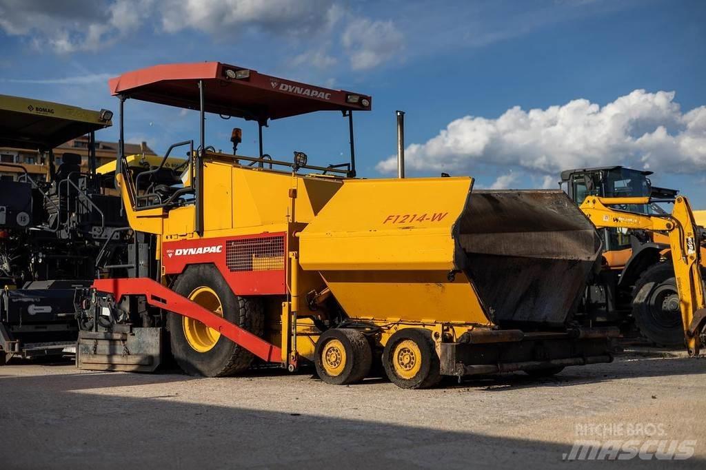 Dynapac F121-4W Asfaltsläggningsmaskiner