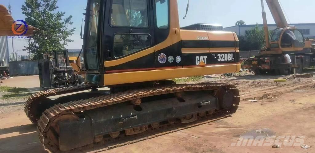 CAT 320 B L Bandgrävare