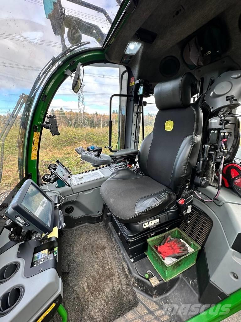 John Deere 1270 G Skördare