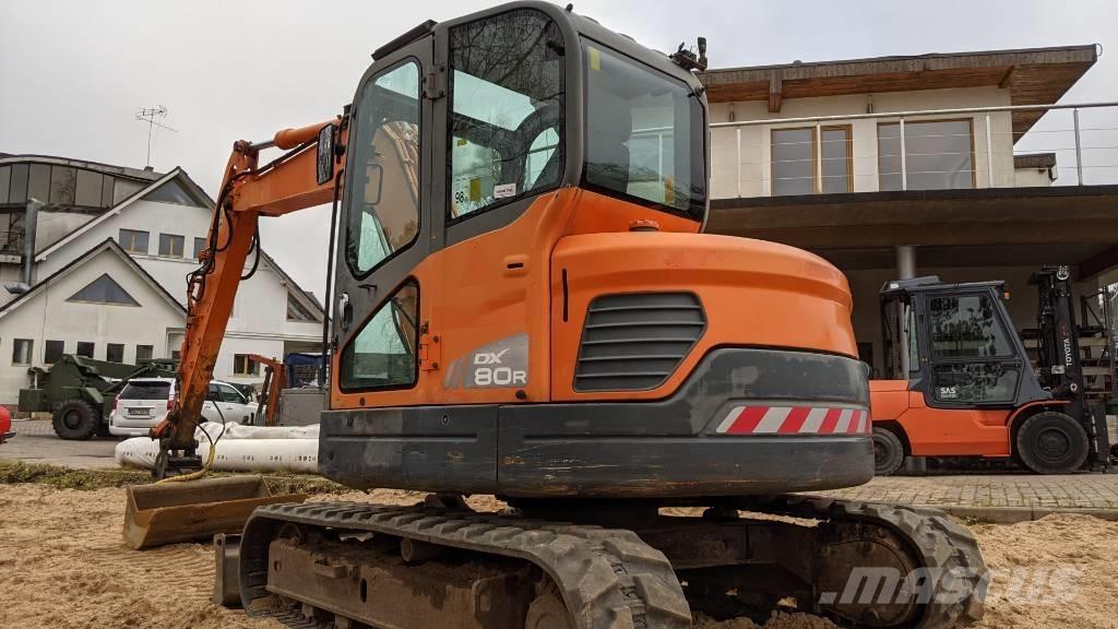 Doosan DX 80 R Midigrävmaskiner 7t - 12t