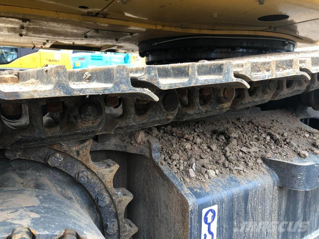 Komatsu 220-8 Bandgrävare