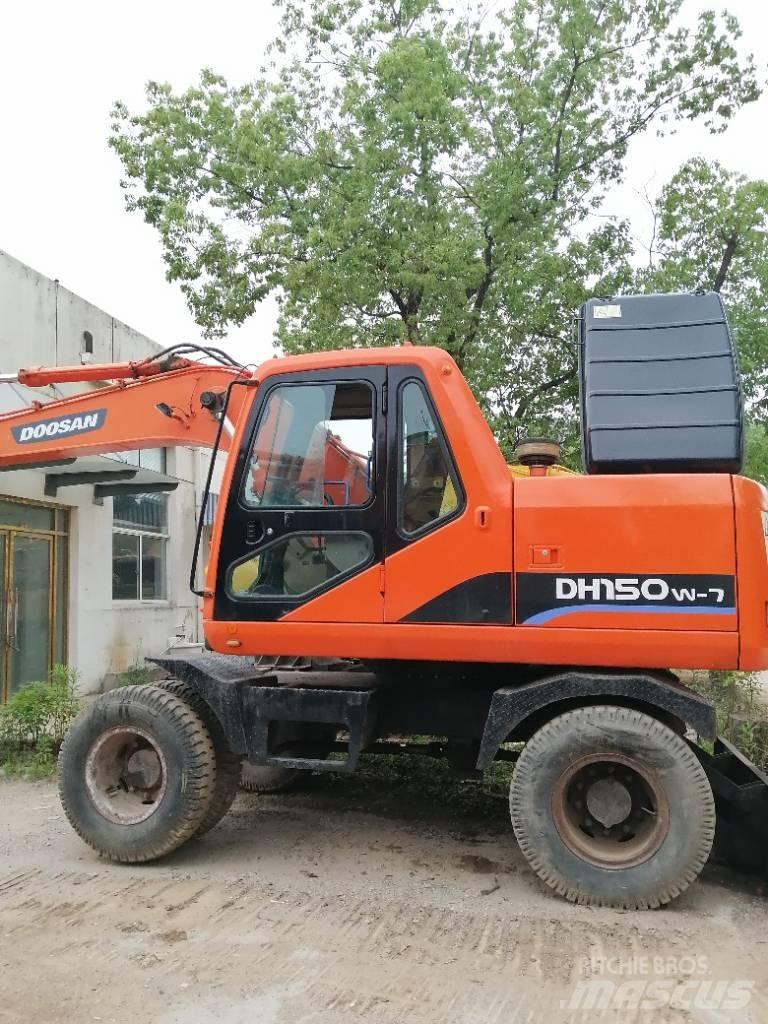 Doosan DH 150 W-7 Bandgrävare