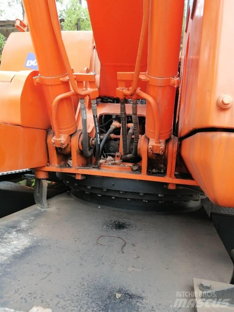 Doosan DH 150 W-7 Bandgrävare