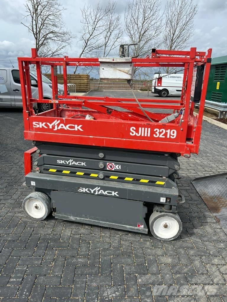 SkyJack SJ 3219 Saxliftar