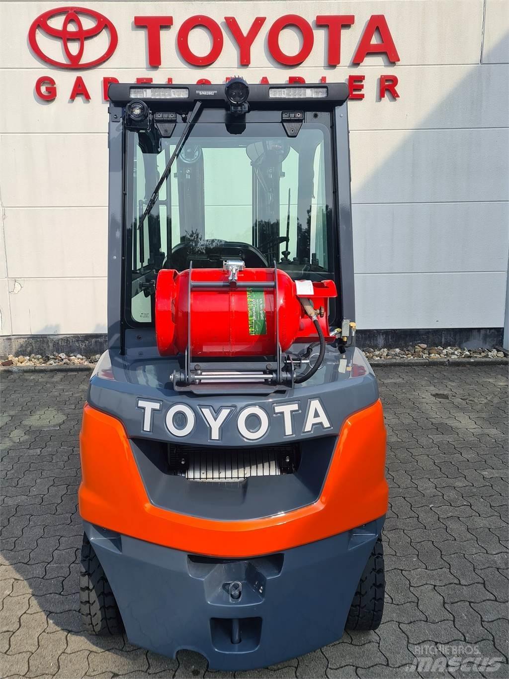 Toyota 02-8FGF25 Gasolmotviktstruckar