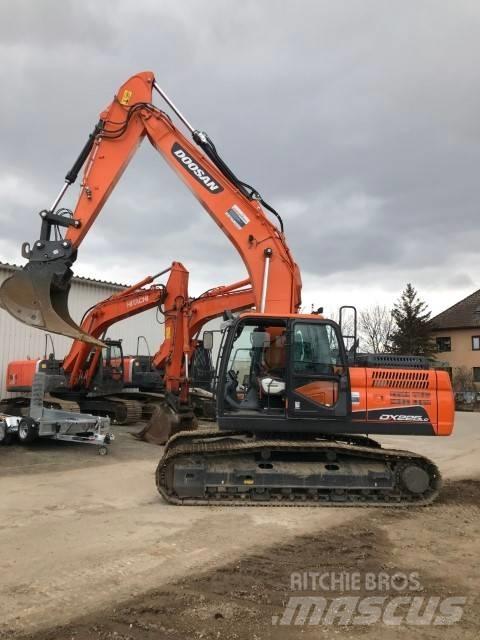 Doosan DX225LC-5 Bandgrävare