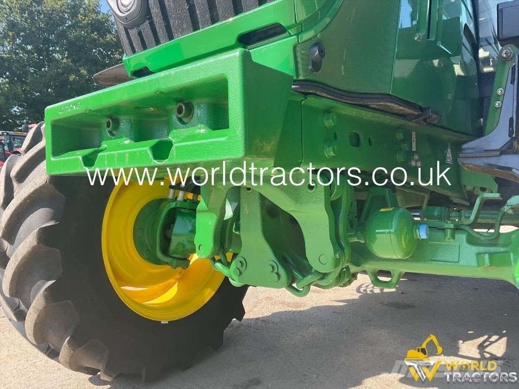 John Deere 6130 R Traktorer