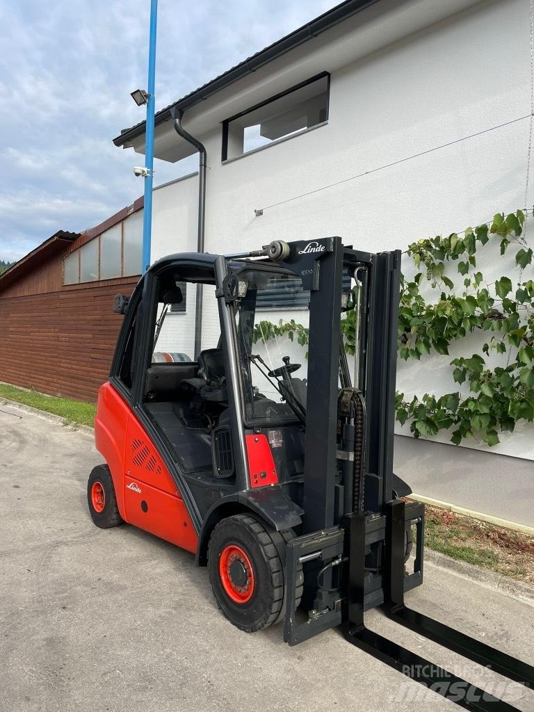 Linde H 30 T Gasolmotviktstruckar