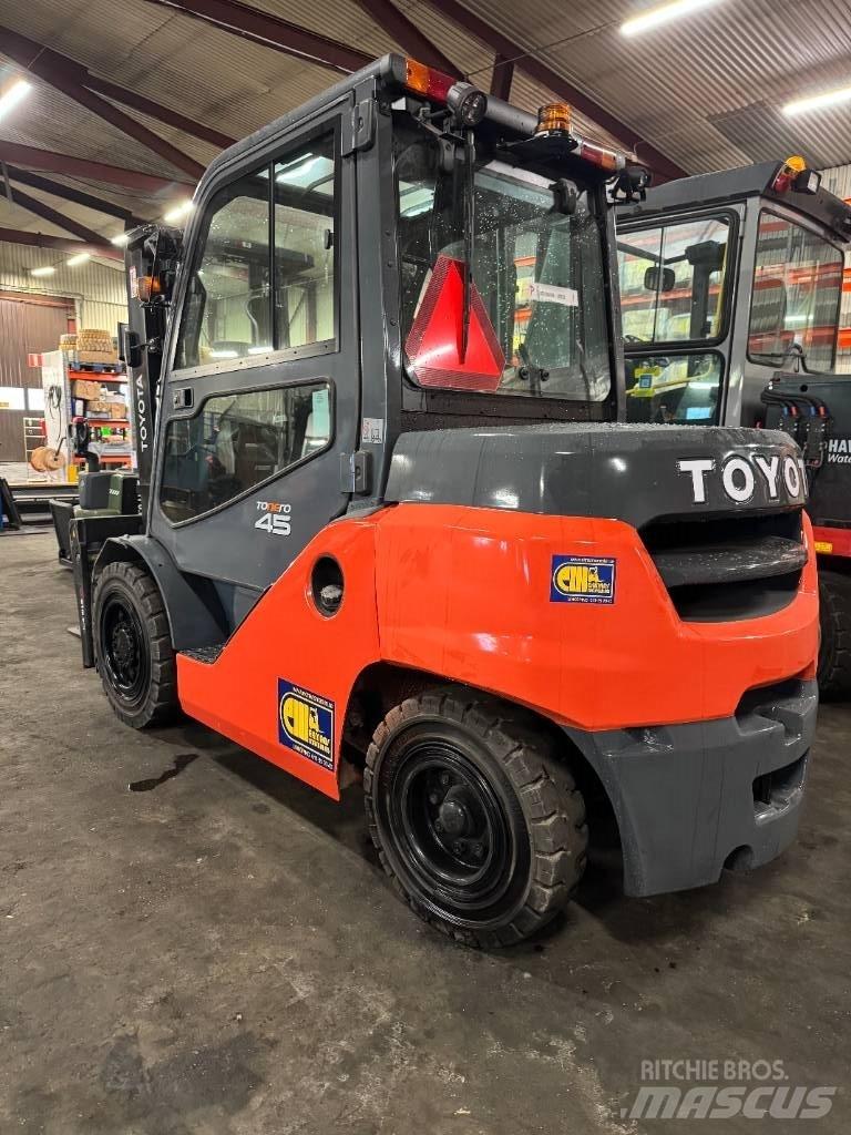 Toyota truck 8FD40N Dieselmotviktstruckar