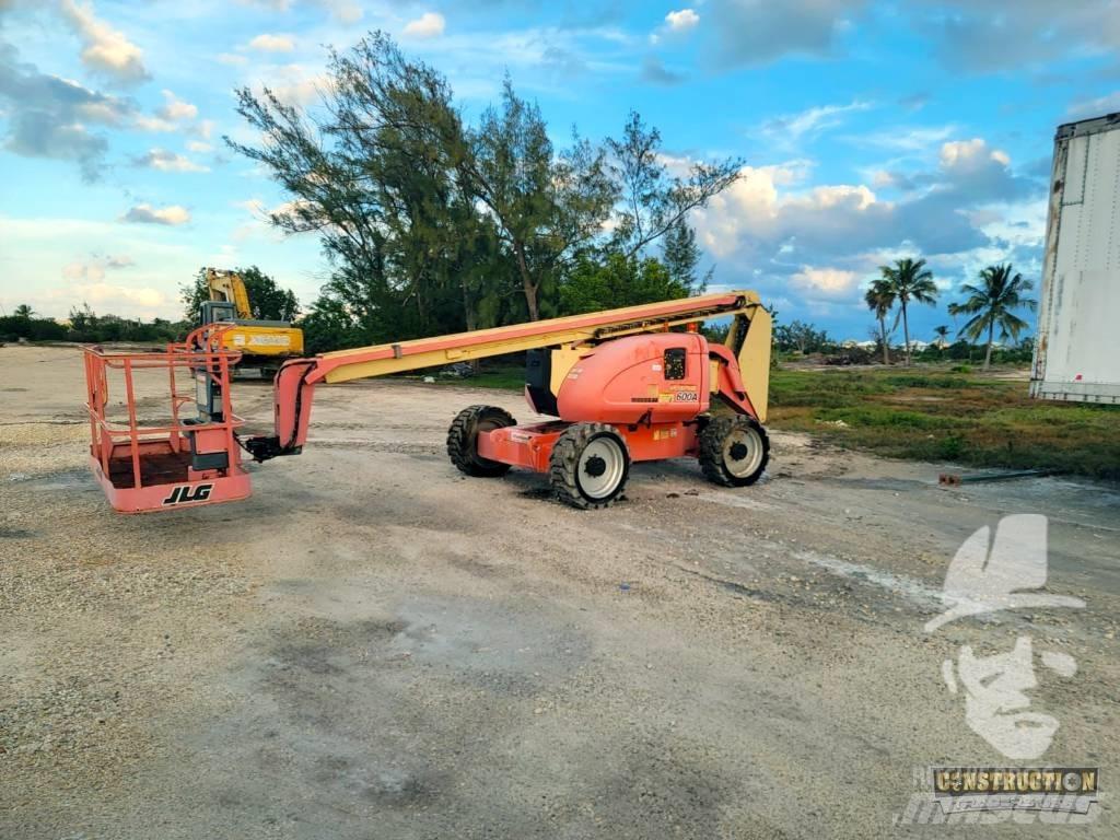 JLG 600 A Bomliftar