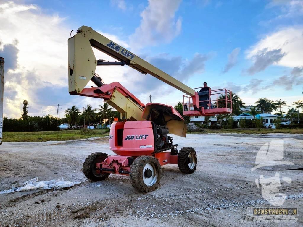 JLG 600 A Bomliftar