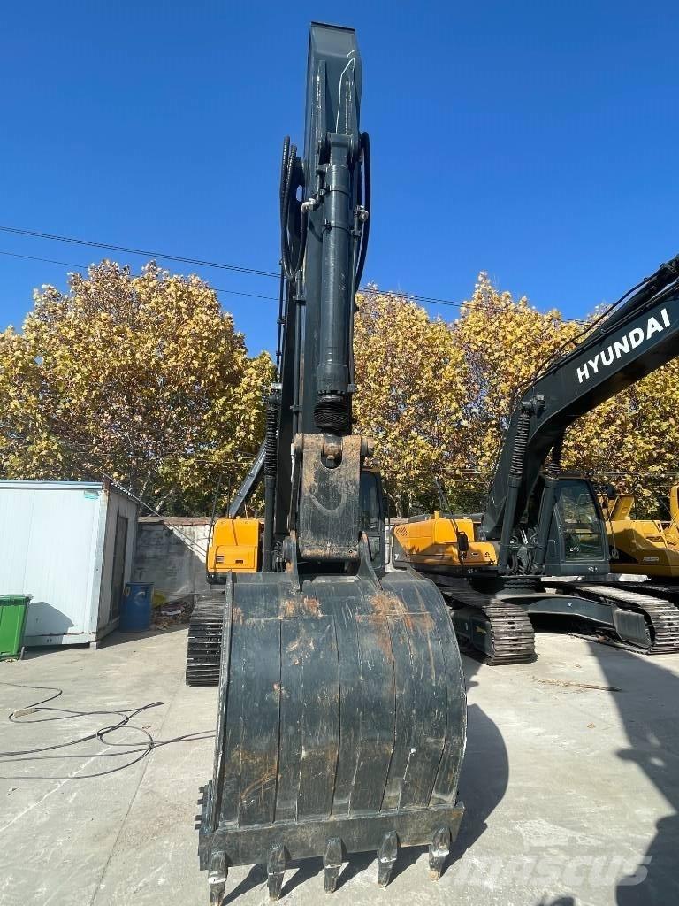 Hyundai HX 220 Bandgrävare