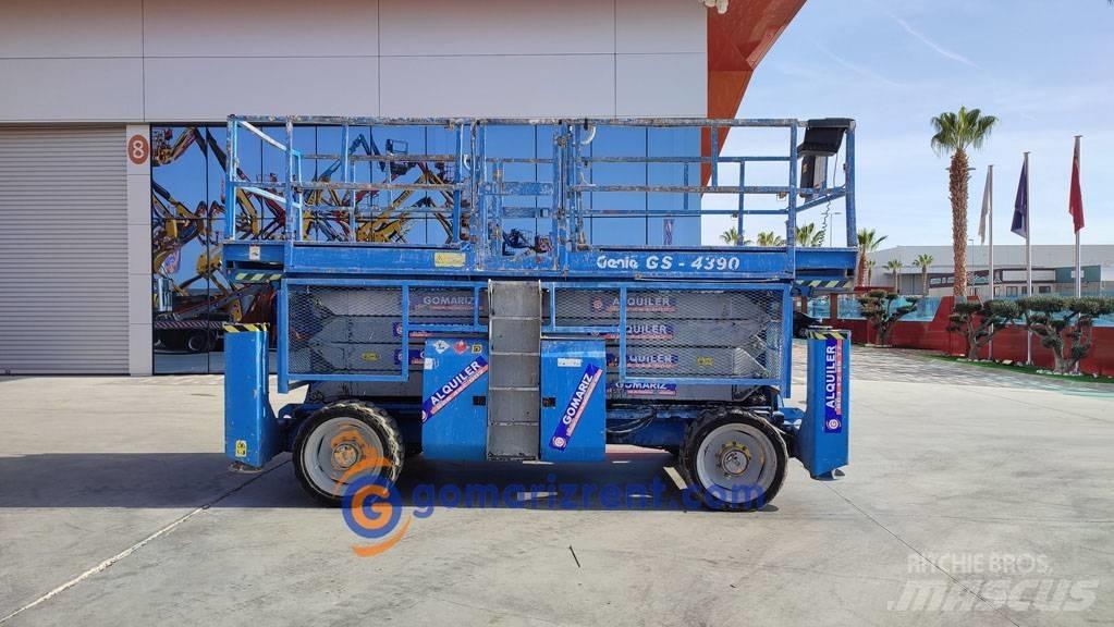Genie GS 4390 RT Saxliftar