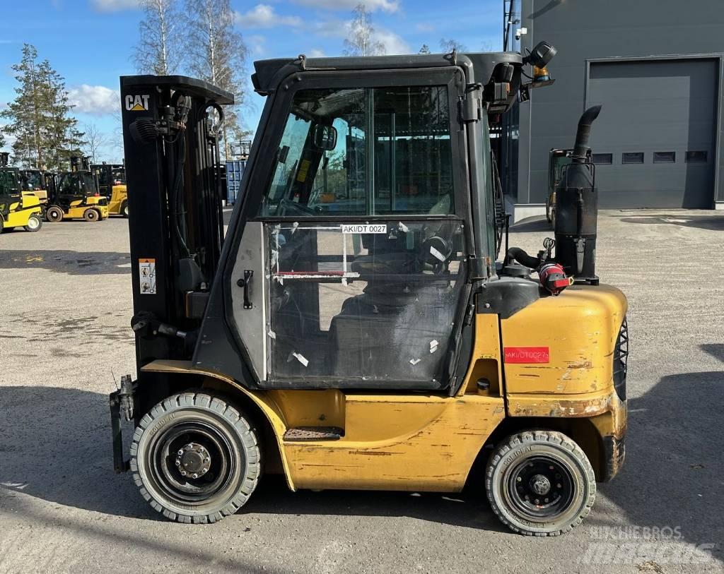 CAT DP 25 K Dieselmotviktstruckar