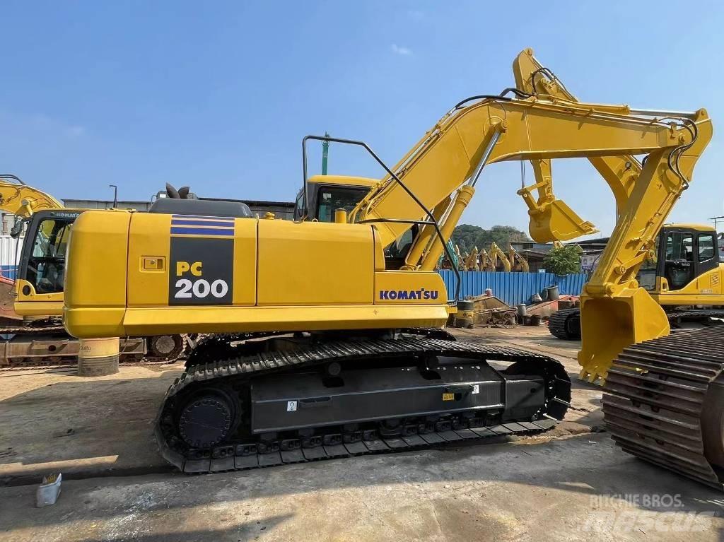 Komatsu PC 200-7 Bandgrävare