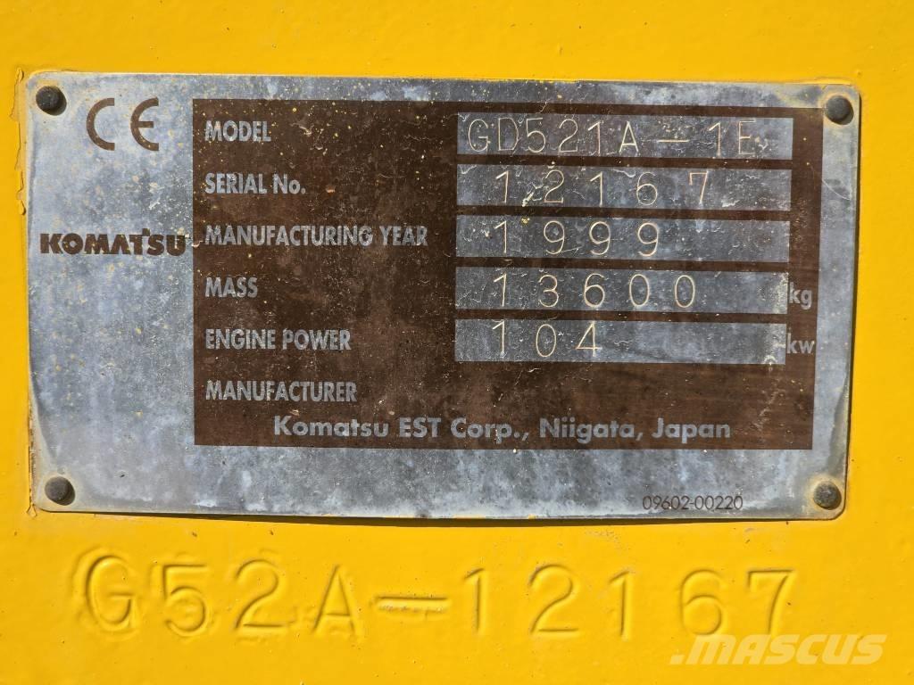 Komatsu GD 521 A-1 Väghyvlar