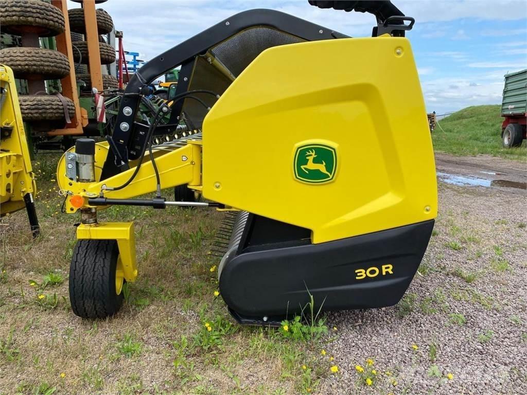 John Deere 30R Trösktillbehör