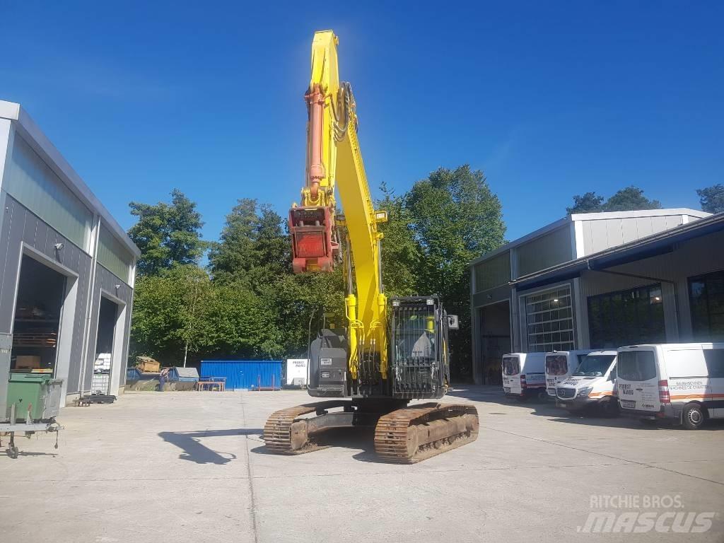 Hitachi ZX225USLC-5 Bandgrävare