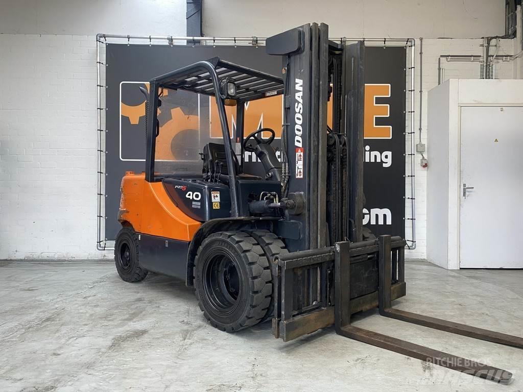 Doosan D40SC-5 Dieselmotviktstruckar