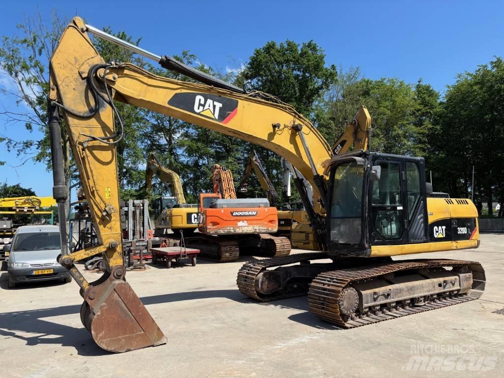 CAT 320 D L Bandgrävare