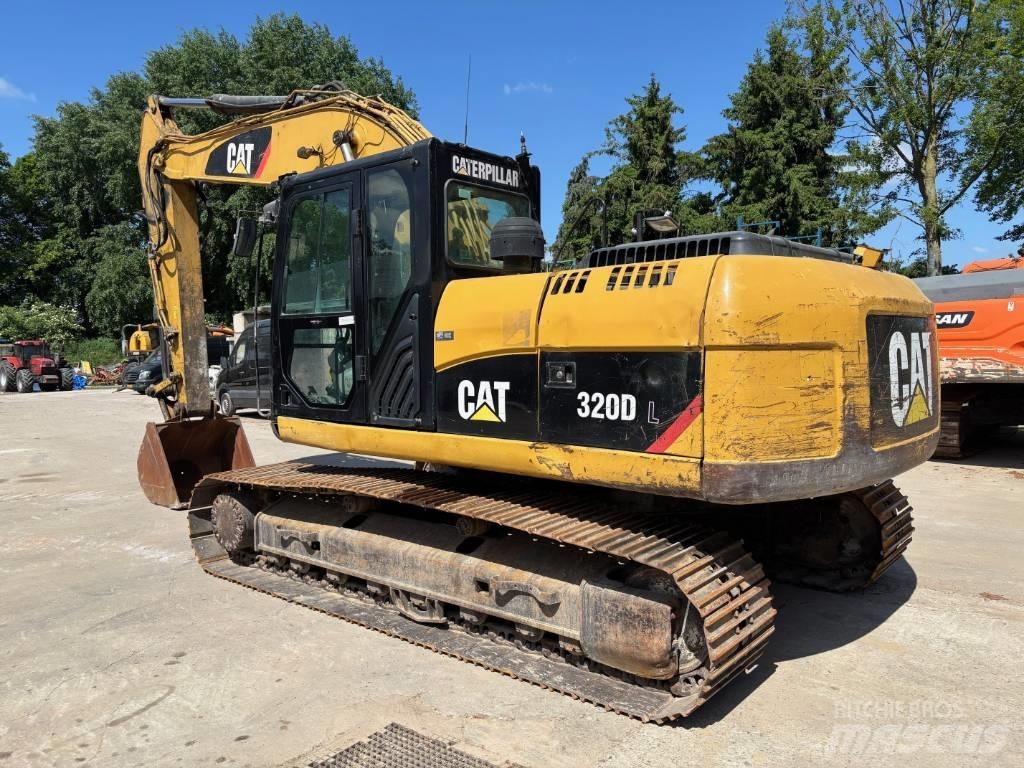 CAT 320 D L Bandgrävare