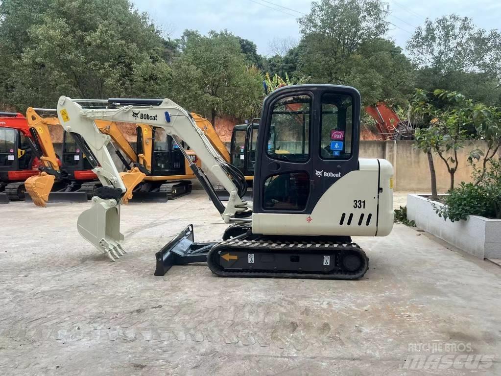 Bobcat 331 Minigrävare < 7t