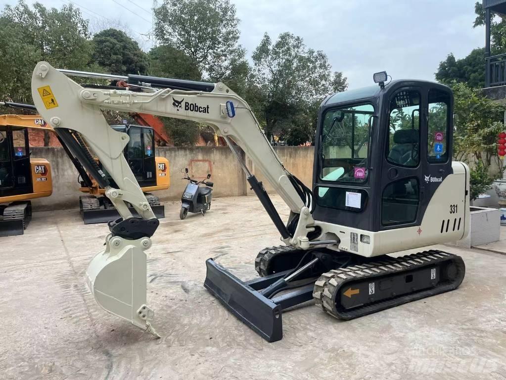 Bobcat 331 Minigrävare < 7t