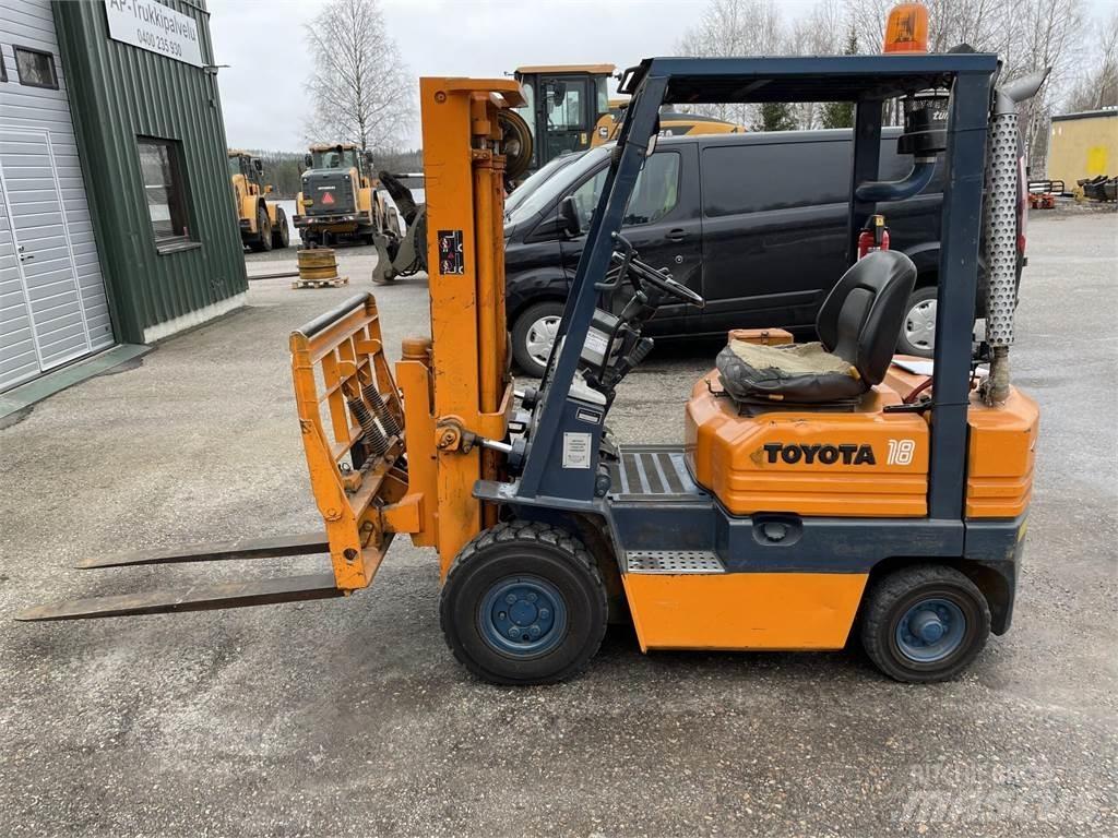 Toyota 02-5FD18 Dieselmotviktstruckar